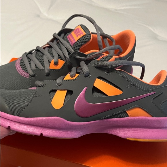 Nike Women’s Dark Gray Sneakers with Pink and Orange Accents - Picture 2 of 5